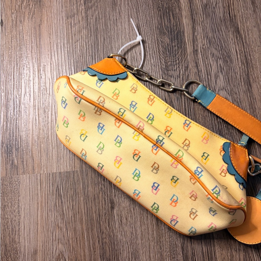 Dooney & Bourke Vintage Yellow Multicolor DB Logo Handbag with Teal Trim - Picture 4 of 16